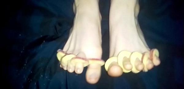  Delicious Gummy Ring Toes
